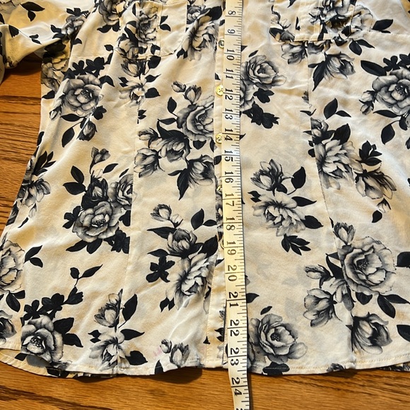 White House Black Market silk blouse size 12 - Picture 6 of 6